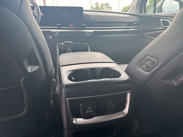 Used 2025 Kia Carnival SX FWD image 18