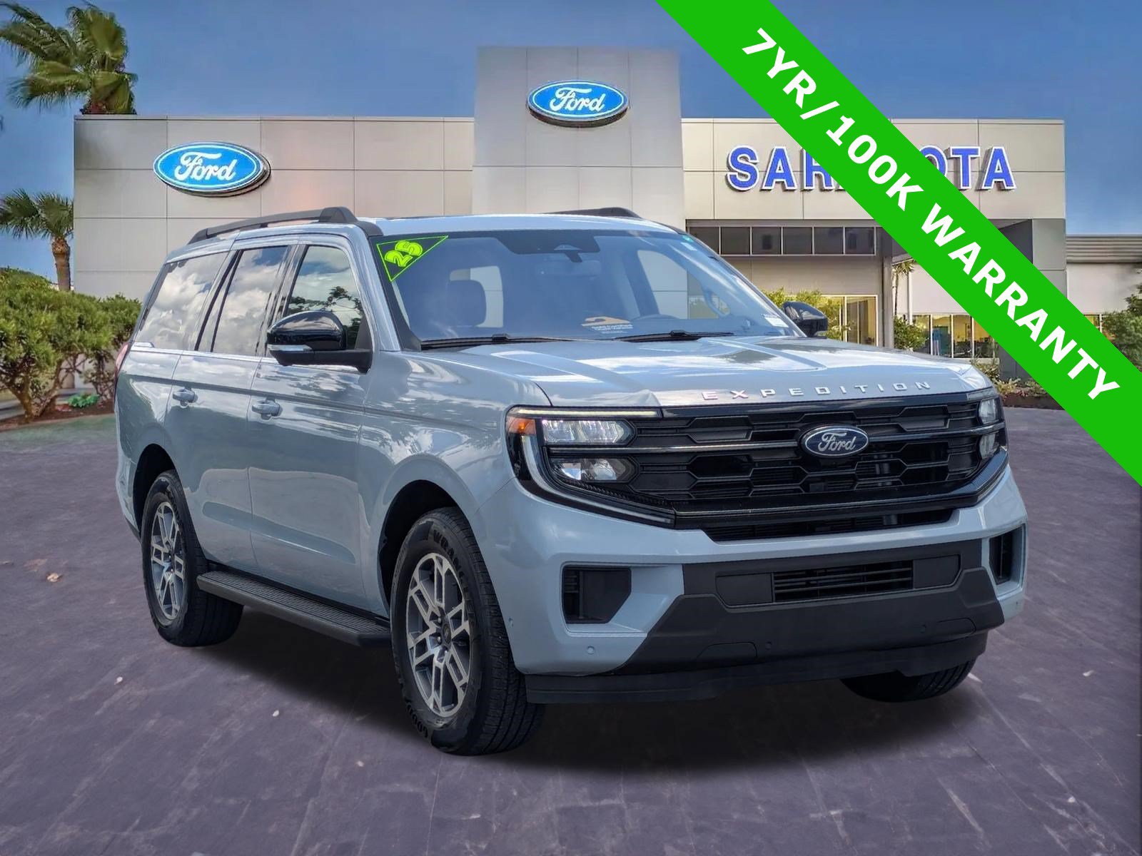 Certified 2025 Ford Expedition Active RWD image 1
