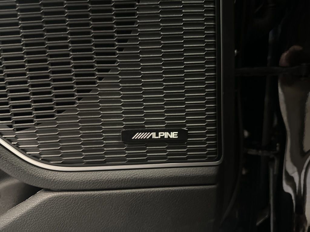 Used 2021 Jeep Grand Cherokee L Limited w/ Luxury Tech Group II image 22