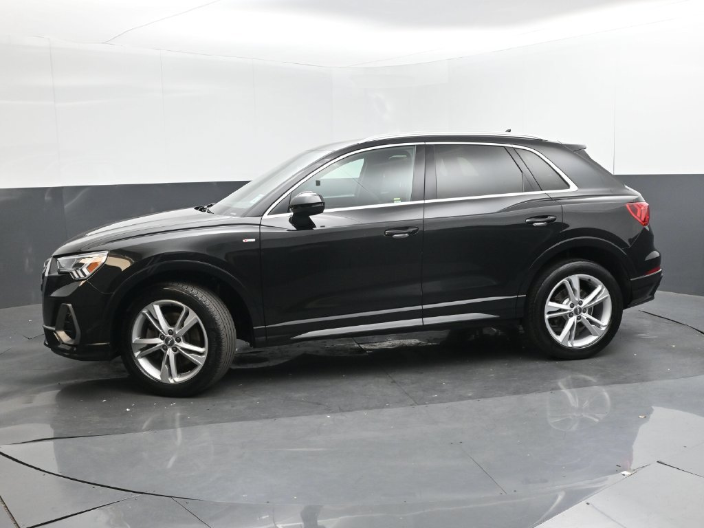 Used 2020 Audi Q3 2.0T Premium Plus w/ Premium Plus Package AWD/4WD image 25