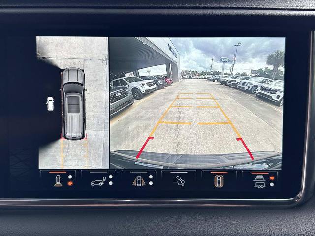 Used 2023 GMC Yukon Denali w/ Denali Reserve Package RWD image 25