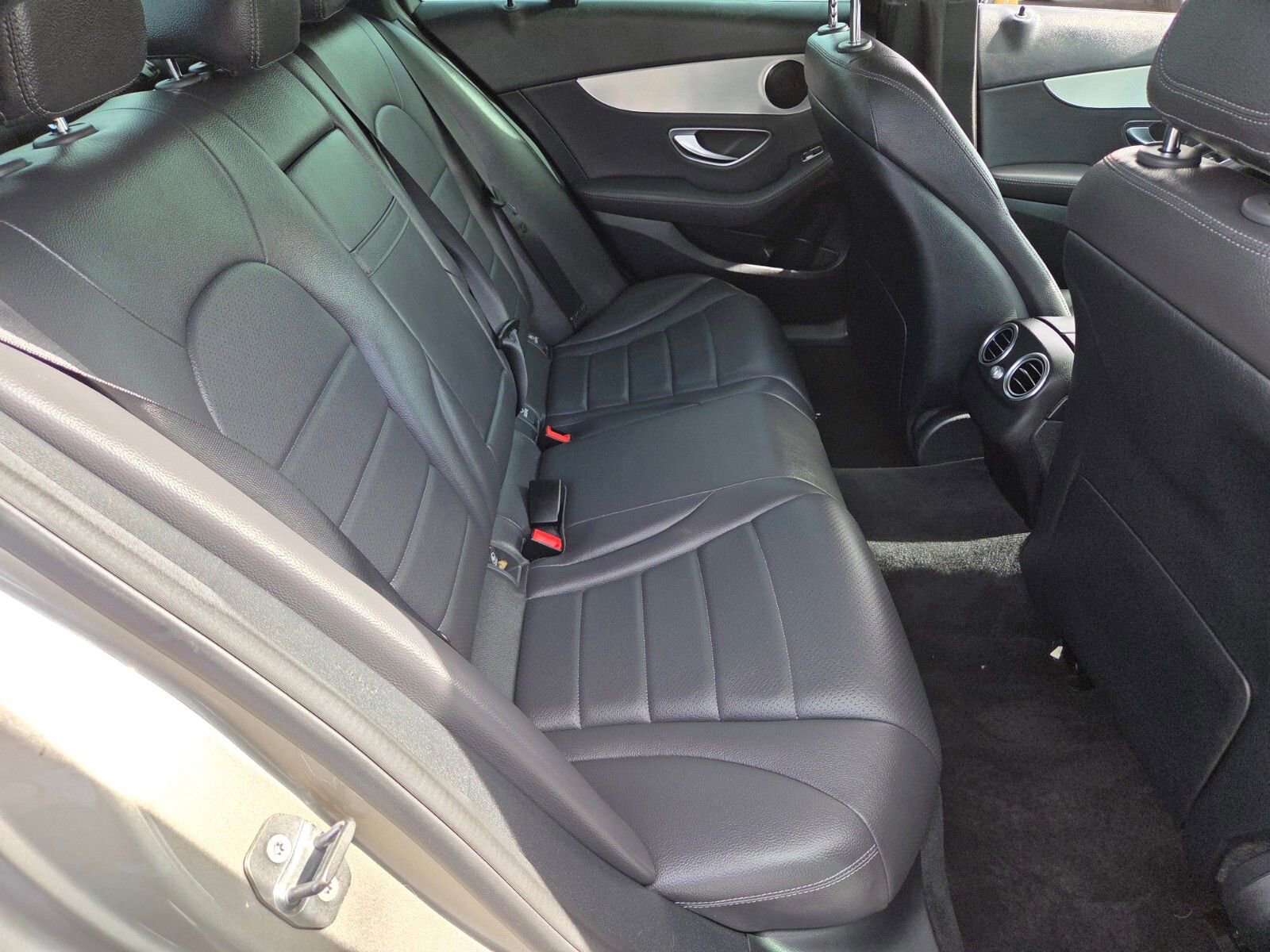 Used 2019 Mercedes-Benz C 300 Sedan image 15