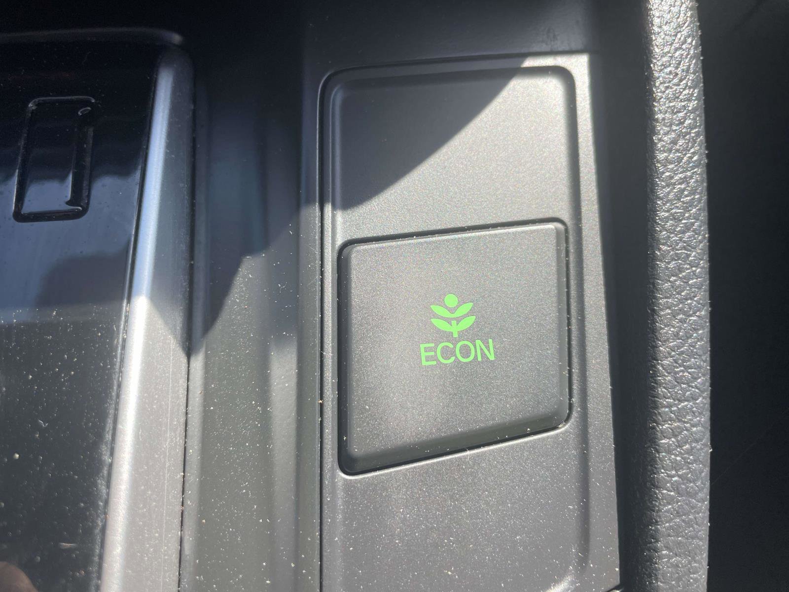 Used 2018 Honda CR-V LX image 28