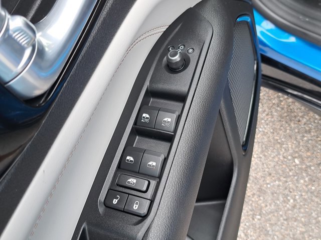 Used 2022 Jeep Compass Limited w/ Elite Group image 23