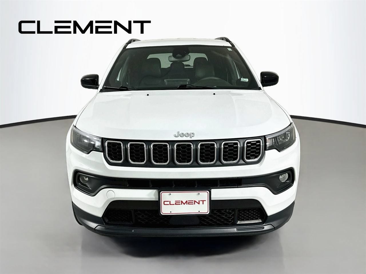 Used 2025 Jeep Compass Latitude AWD/4WD image 3