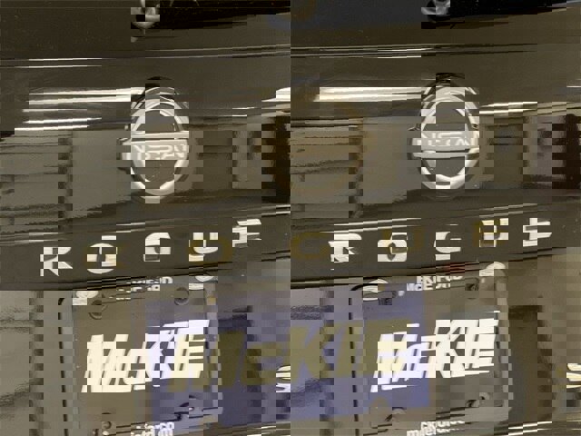 Used 2023 Nissan Rogue SV image 18