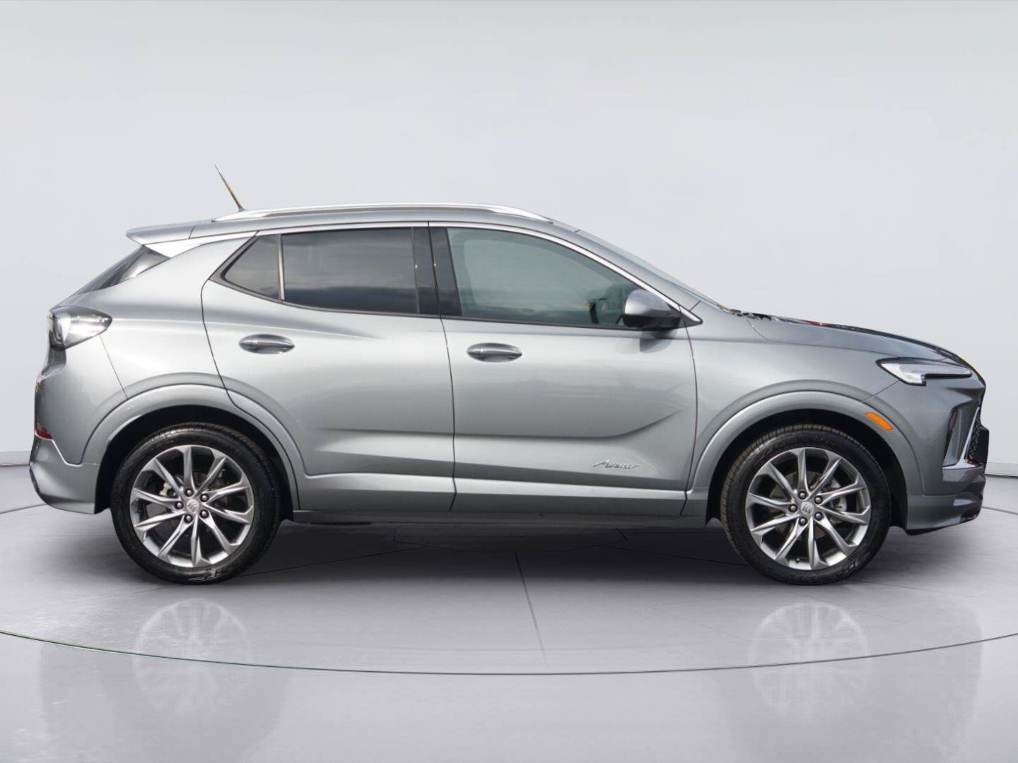Used 2025 Buick Encore GX Avenir w/ Avenir Technology Package FWD image 5