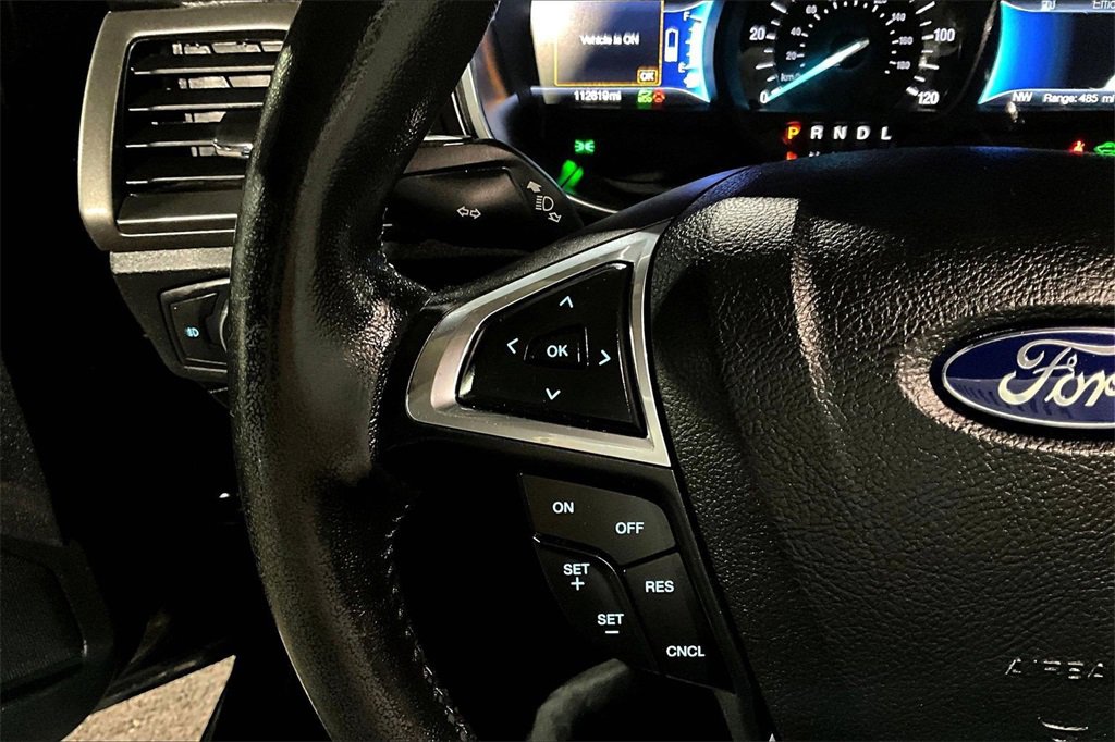 Certified 2017 Ford Fusion SE w/ Equipment Group 601A image 17