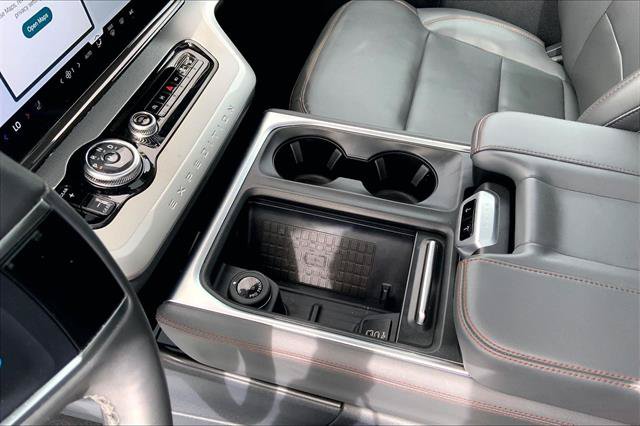Certified 2025 Ford Expedition Active AWD/4WD image 17
