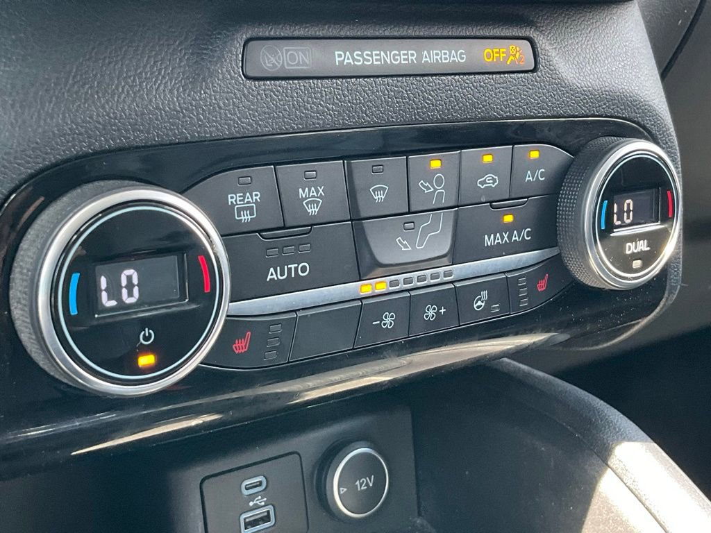 Certified 2021 Ford Escape Titanium w/ Class II Trailer Tow Package image 9