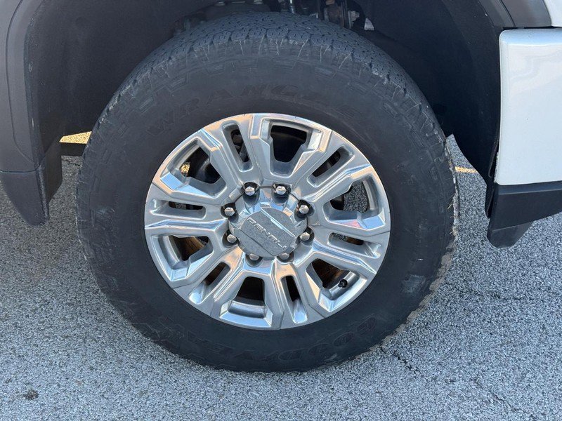 Used 2023 GMC Sierra 2500 Denali image 7