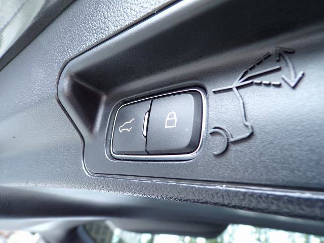 Certified 2020 Ford Explorer ST w/ Premium Technology Package image 10