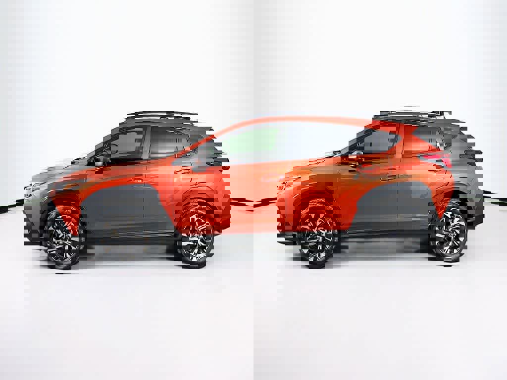 Used 2024 Subaru Crosstrek 2.0i Premium w/ Crosstrek Mirror Package image 2