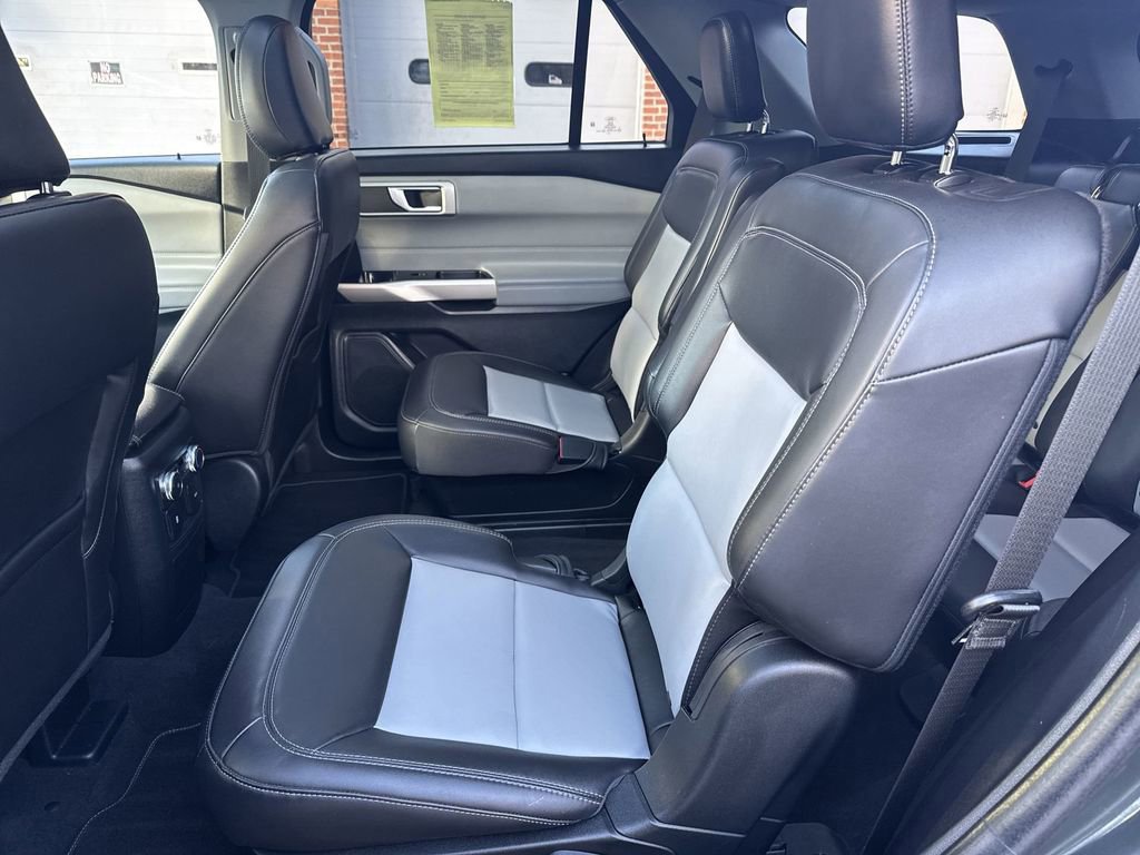 Certified 2022 Ford Explorer XLT w/ Equipment Group 202A image 22