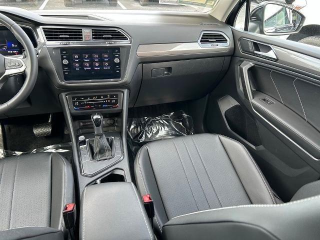 Used 2022 Volkswagen Tiguan SE FWD image 11