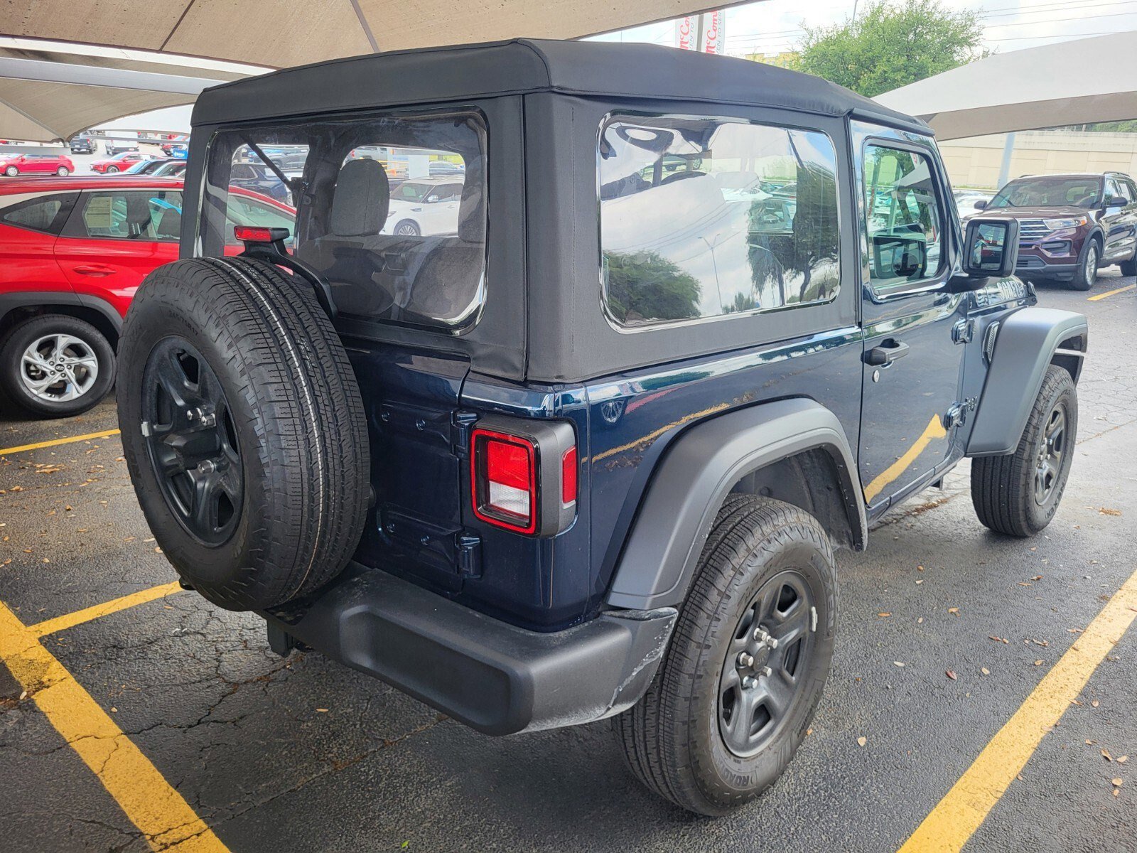 Used 2025 Jeep Wrangler Sport image 3