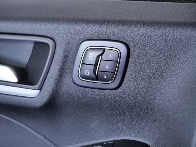 Certified 2025 Ford Escape Platinum AWD/4WD image 28