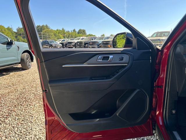 Certified 2025 Ford Explorer ST-Line w/ Premium Package AWD/4WD image 28