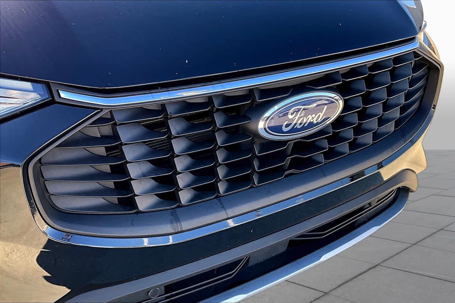 Certified 2025 Ford Escape Active AWD/4WD image 52