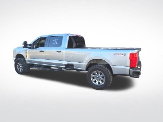 Certified 2024 Ford F350 XLT image 3