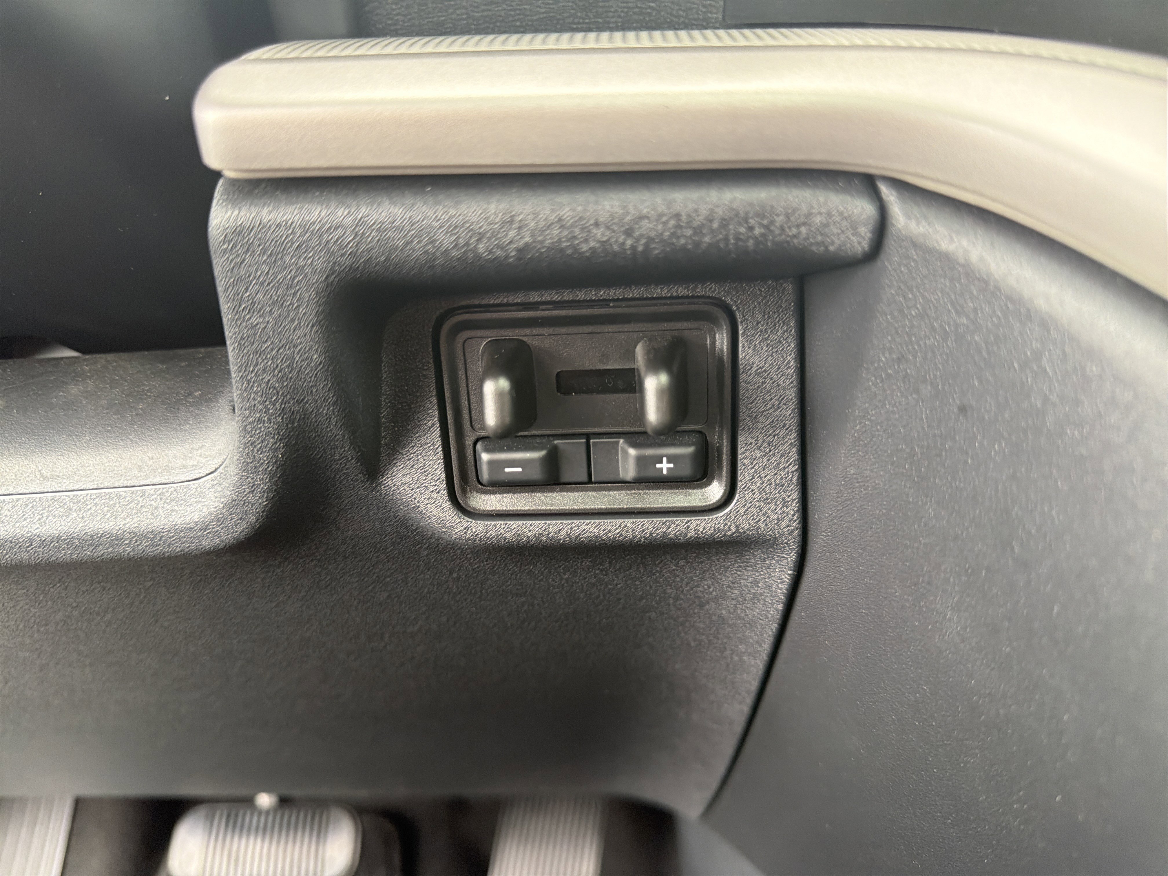 Certified 2025 Ford Expedition Max Active AWD/4WD image 86