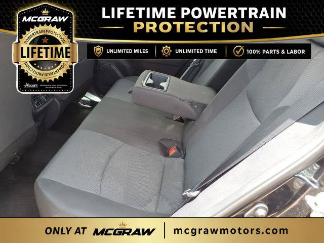 Used 2025 Toyota RAV4 XLE AWD/4WD image 9