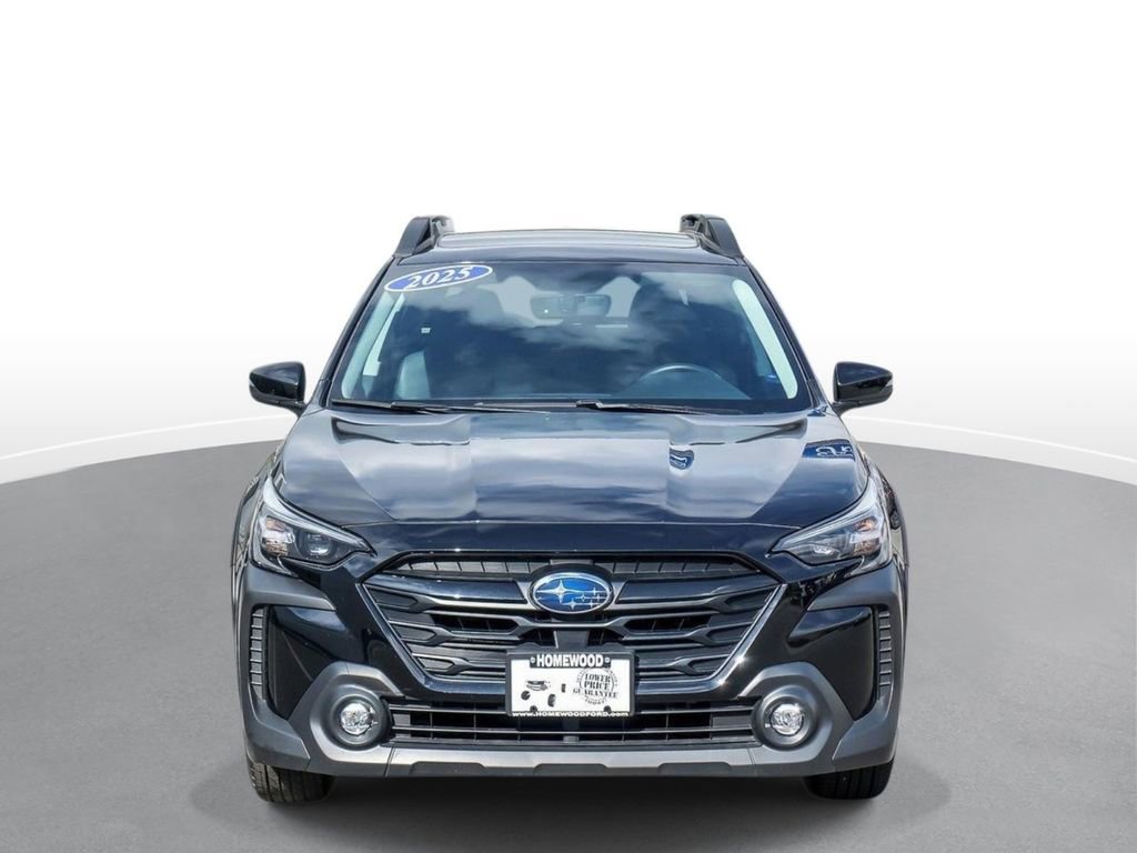 Used 2025 Subaru Outback Onyx Edition AWD/4WD image 3