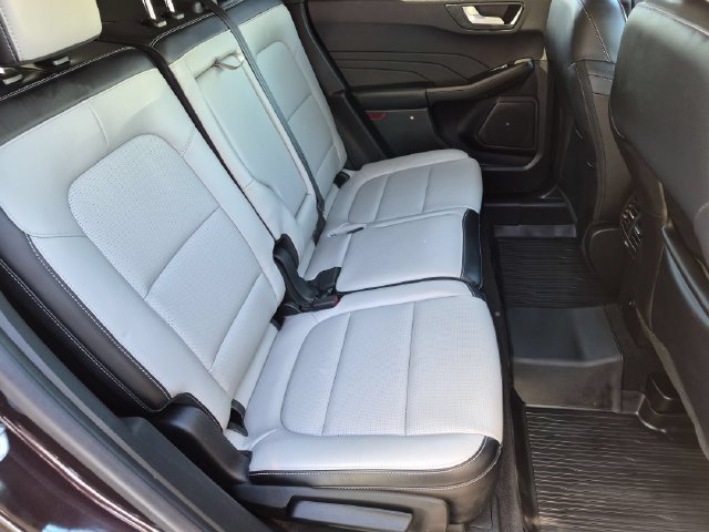 Certified 2023 Ford Escape Platinum AWD/4WD image 20