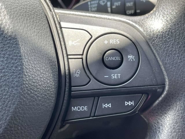 Used 2024 Toyota RAV4 XLE FWD image 19