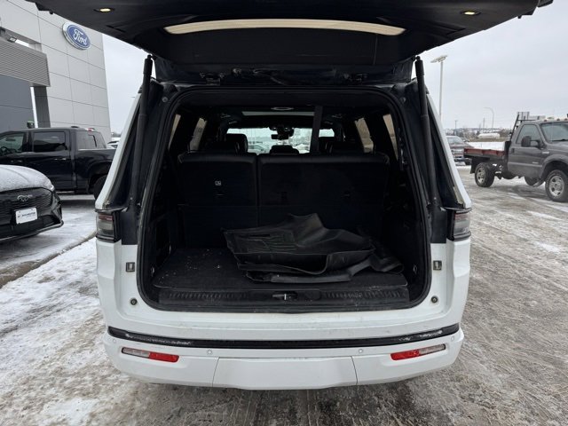 Used 2022 Jeep Grand Wagoneer Series II image 42