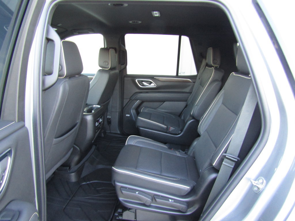 Used 2024 Chevrolet Tahoe Premier AWD/4WD image 39