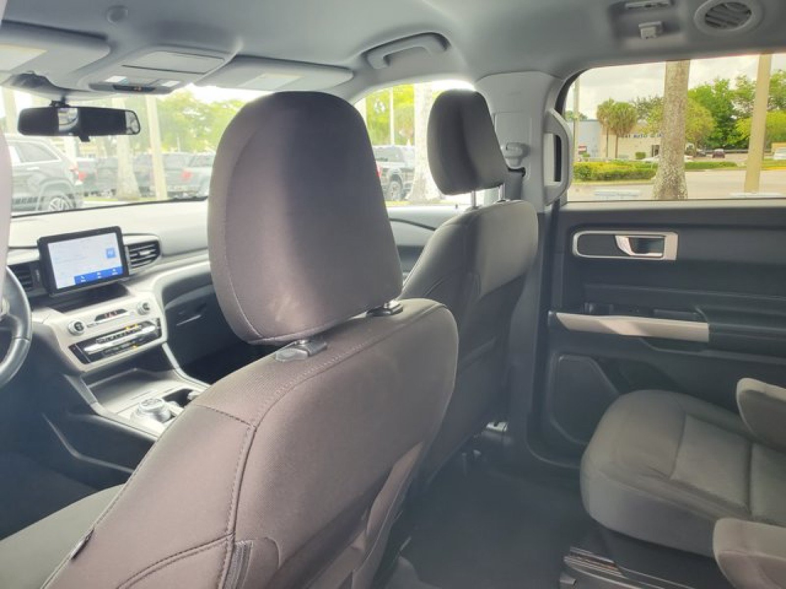 Certified 2022 Ford Explorer XLT w/ Class IV Trailer Tow Package AWD/4WD image 27