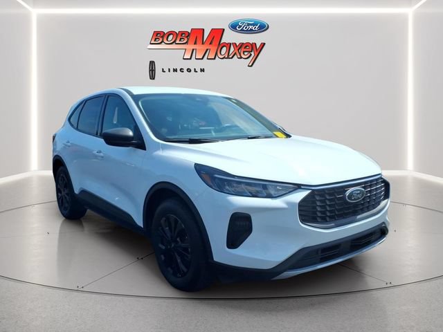 Certified 2025 Ford Escape Active FWD image 3