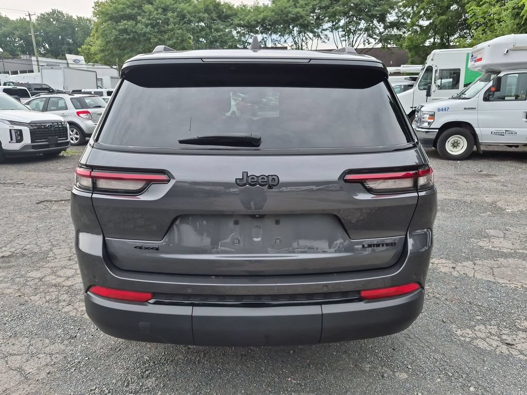Used 2023 Jeep Grand Cherokee L Limited w/ Black Appearance Package AWD/4WD image 12