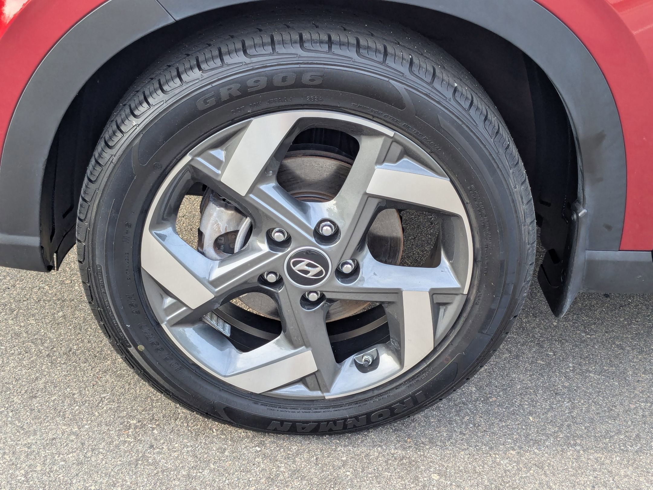 Used 2024 Hyundai Venue SEL FWD image 10