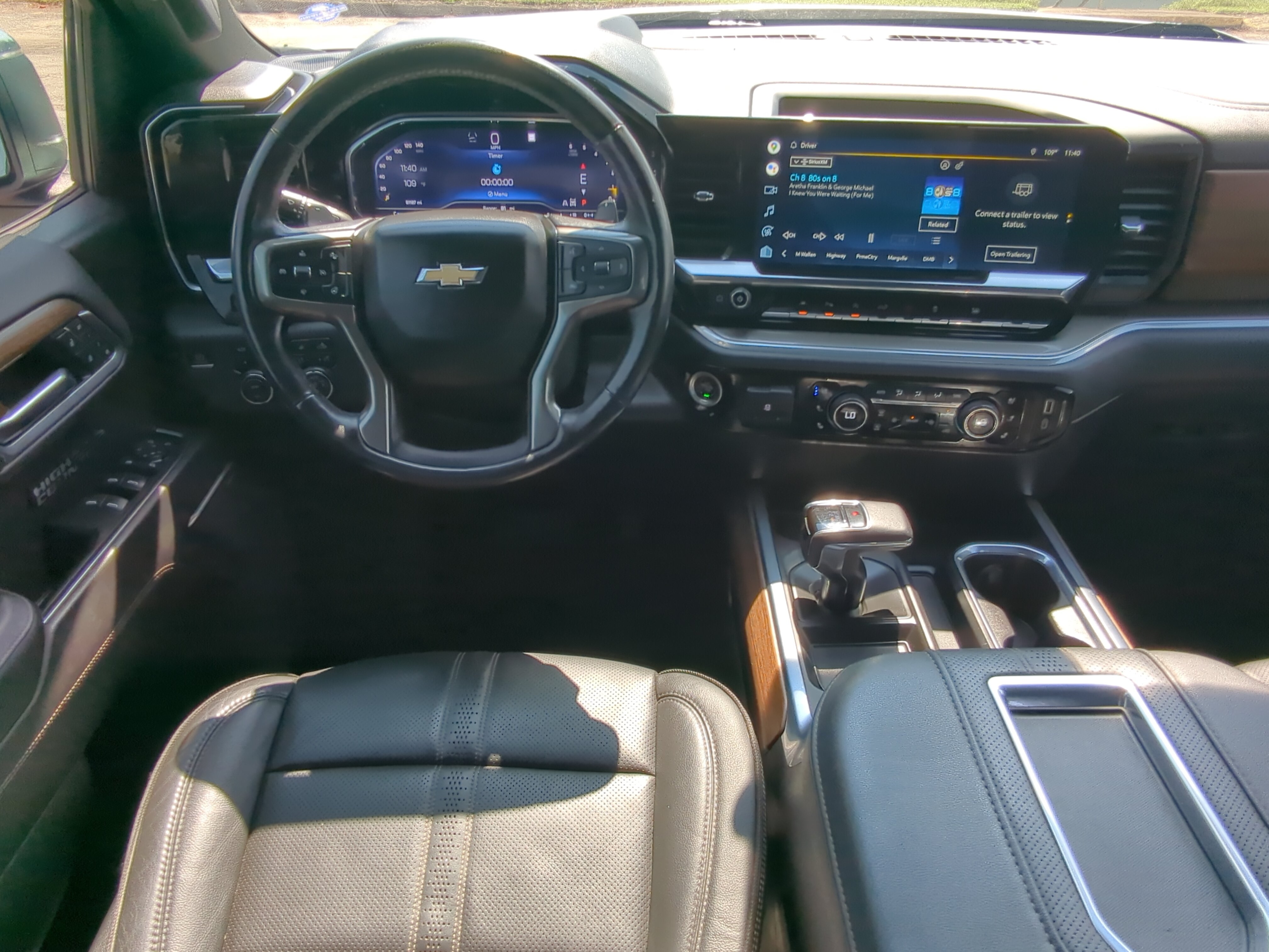 Used 2022 Chevrolet Silverado 1500 High Country w/ High Country Premium Package AWD/4WD image 14