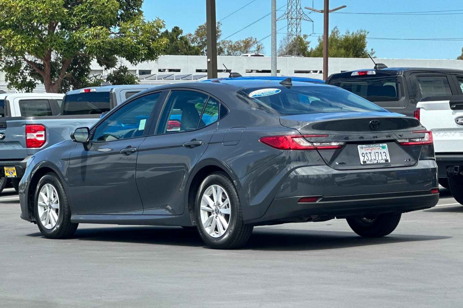 Used 2025 Toyota Camry LE FWD image 9