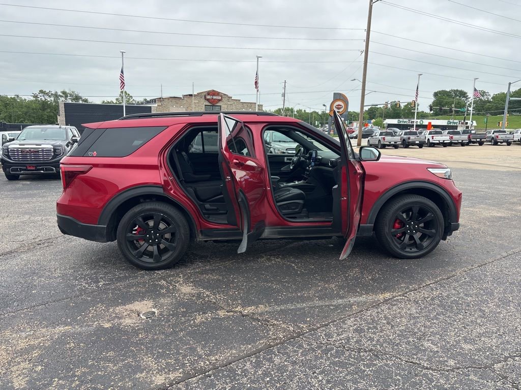 Certified 2022 Ford Explorer ST w/ Equipment Group 401A AWD/4WD image 8