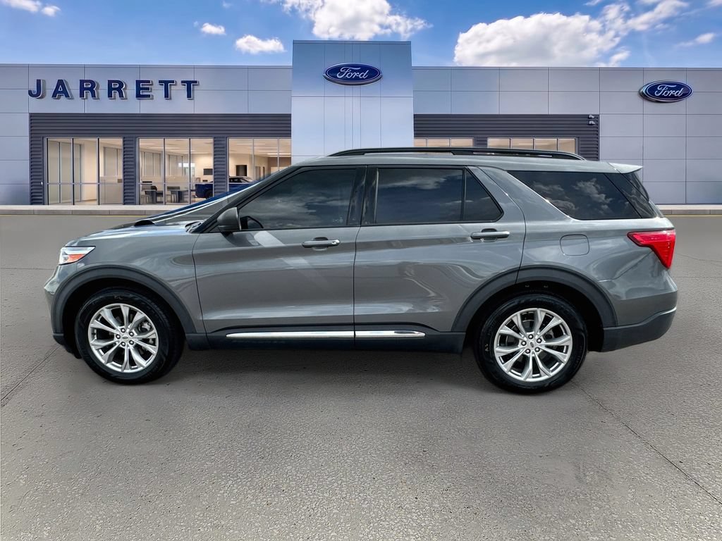 Certified 2021 Ford Explorer XLT w/ Equipment Group 202A RWD image 4