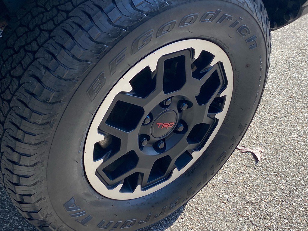 Used 2024 Toyota Tacoma TRD Off-Road image 24