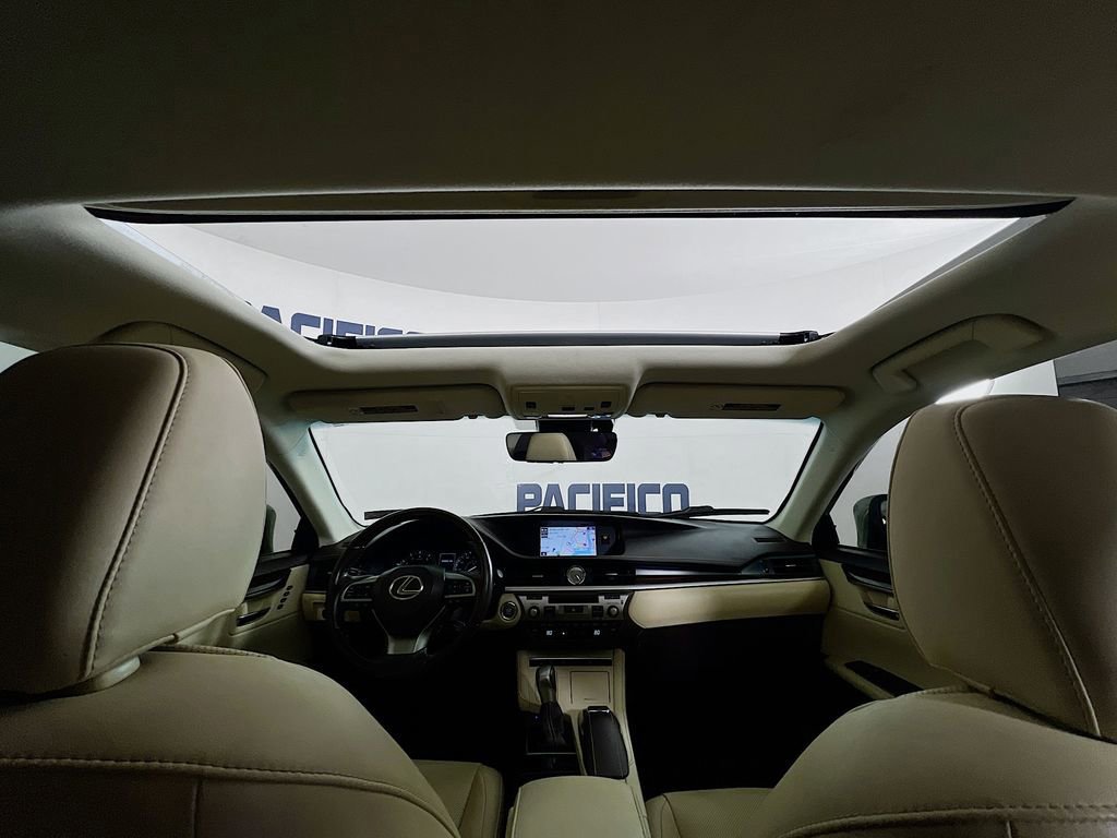 Used 2018 Lexus ES 350 350 w/ Navigation System Package image 41