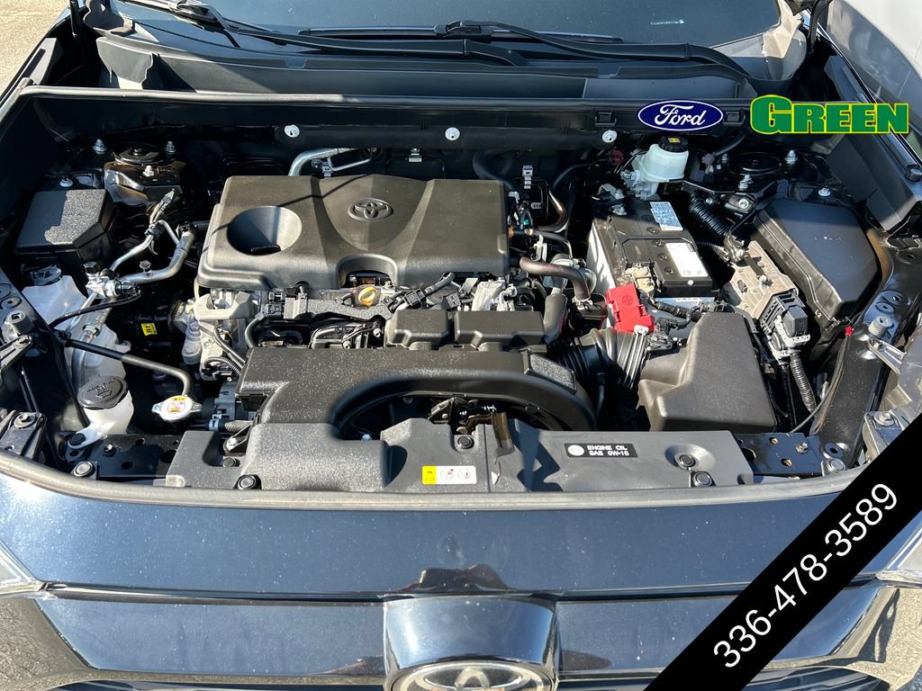 Used 2021 Toyota RAV4 XLE FWD image 14