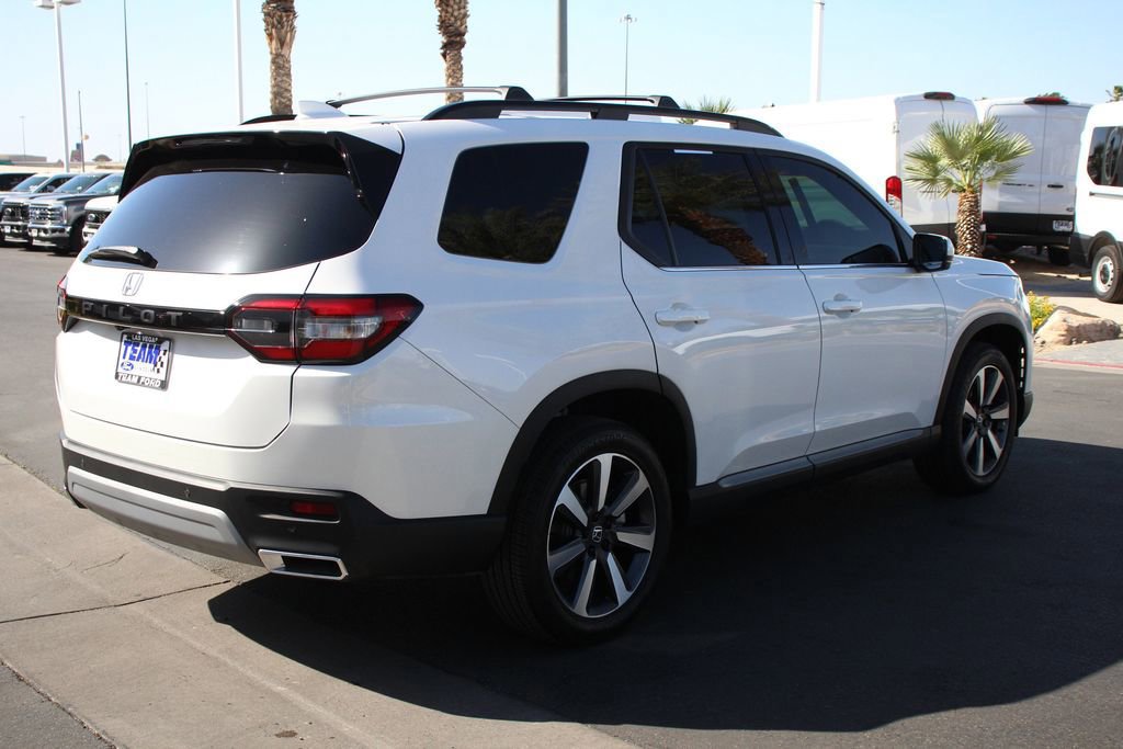 Used 2025 Honda Pilot Touring image 7