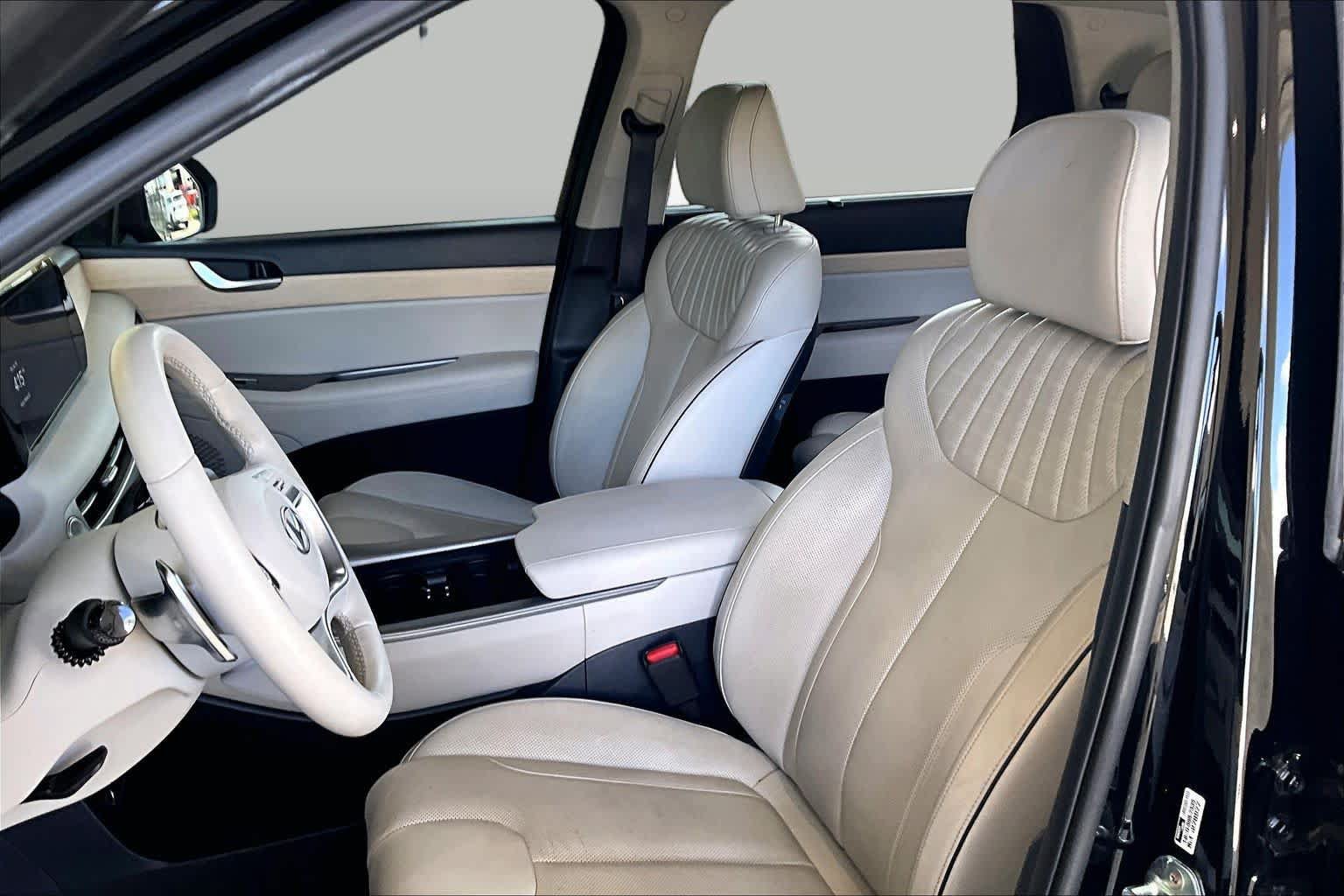 Used 2023 Hyundai Palisade Limited w/ Cargo Package FWD image 8