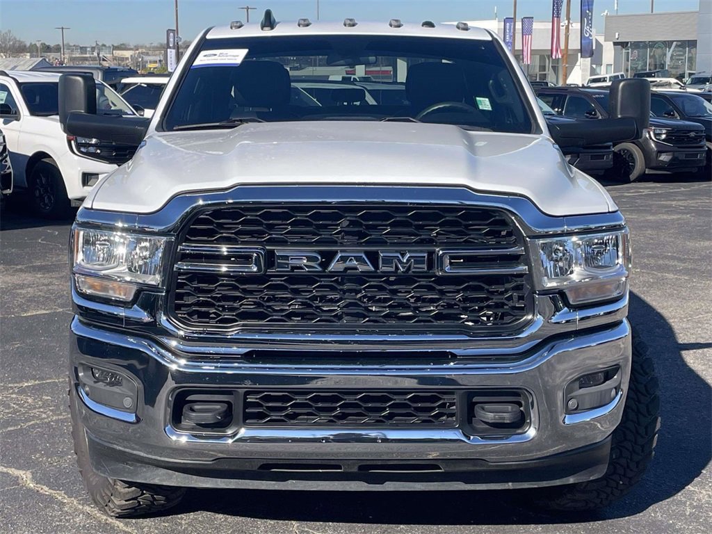 Used 2022 RAM 2500 Tradesman w/ Chrome Appearance Group image 8