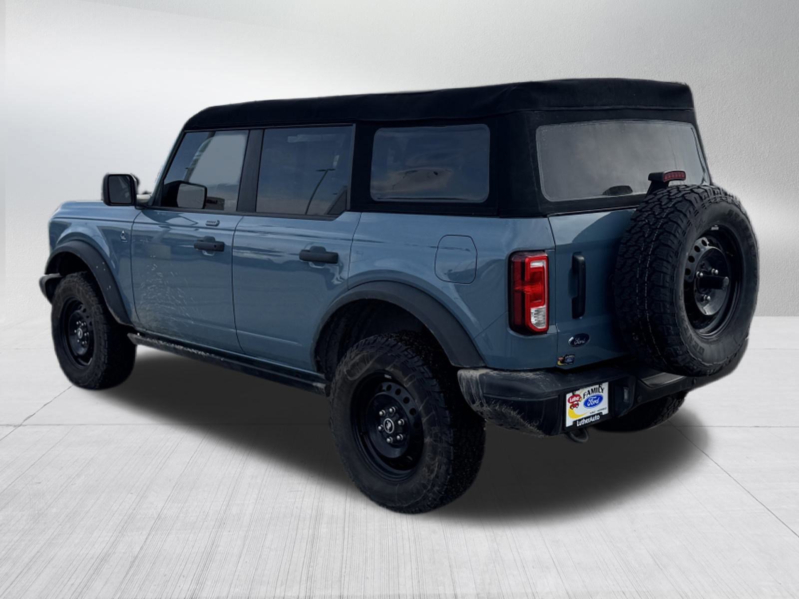 Certified 2023 Ford Bronco Black Diamond image 3