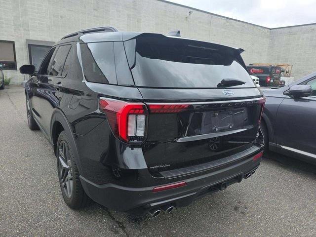 Certified 2025 Ford Explorer ST AWD/4WD image 4