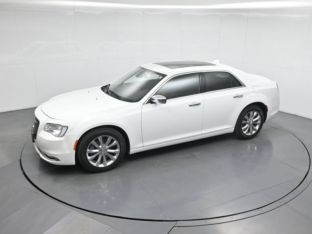 Used 2020 Chrysler 300 Limited AWD/4WD image 43