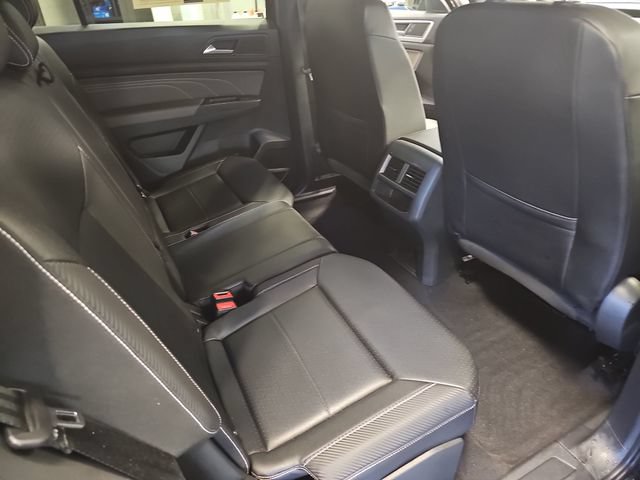 Used 2023 Volkswagen Atlas Cross Sport SE AWD/4WD image 11