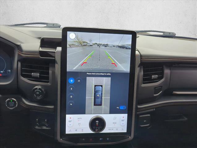 Certified 2024 Ford Expedition Platinum image 14